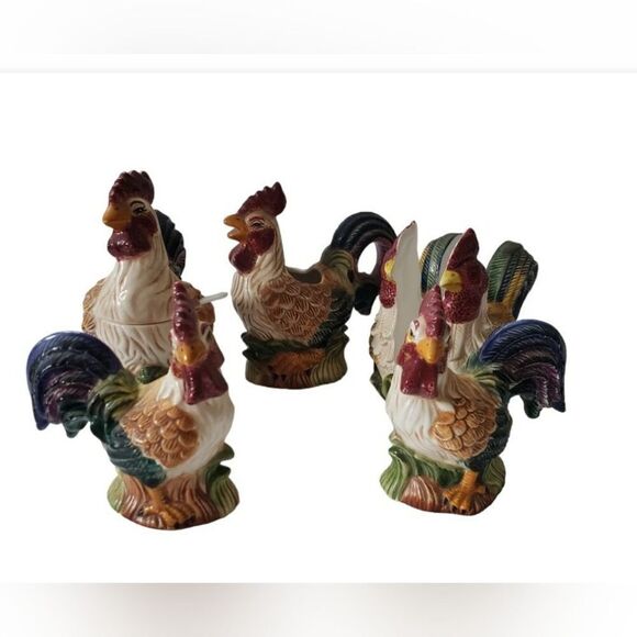 Kitchen Roosters   - Picture 1 of 8